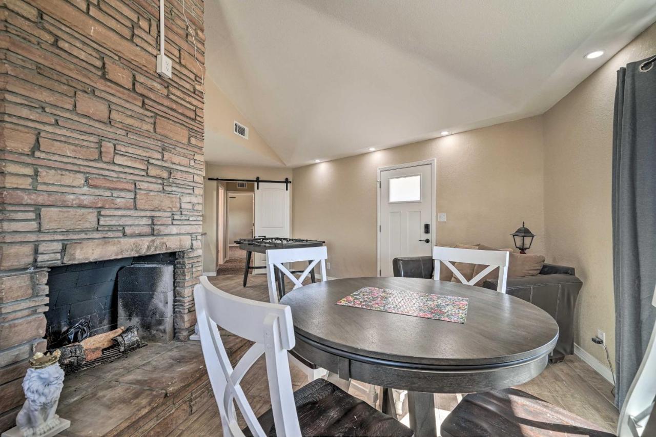 Lake Havasu Family Retreat With Patio And Game Room เลคฮาวาซูซิตี้ ภายนอก รูปภาพ